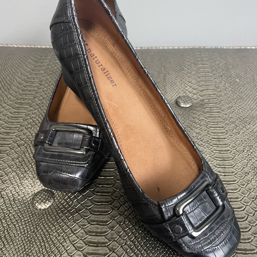 Naturalizer Black Loafers with Ornamental Detail